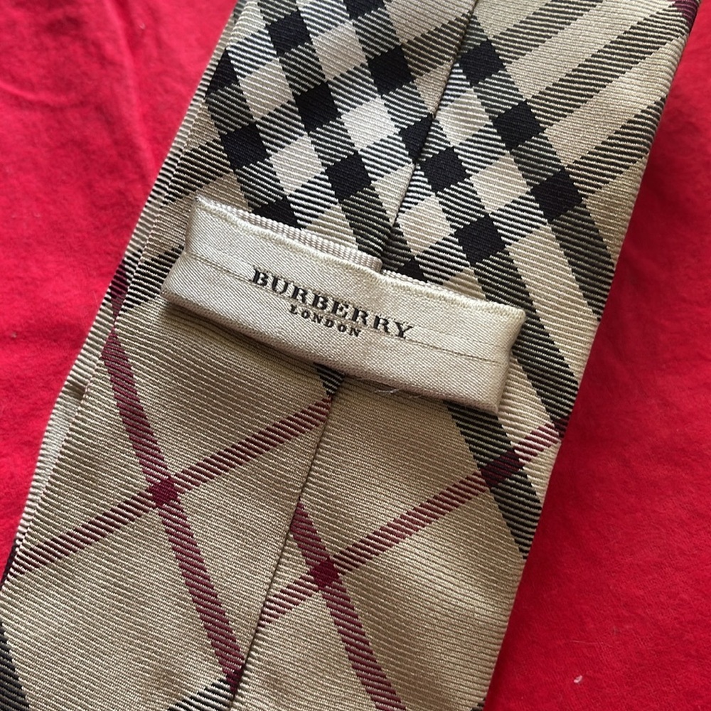 Burberry Tie Nova Check - Picture 3 of 5
